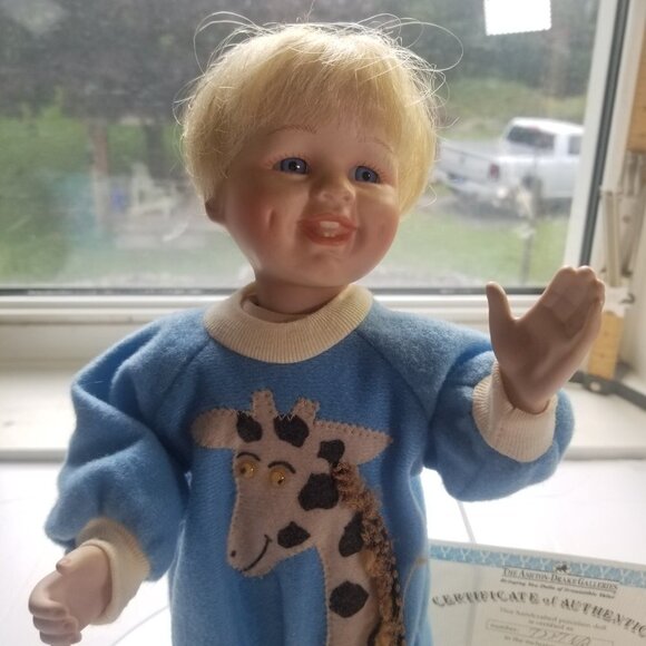 Ashton Drake Porcelain Doll Catch Me If You Can Caught in The Act Mary Tretter - Picture 3 of 10